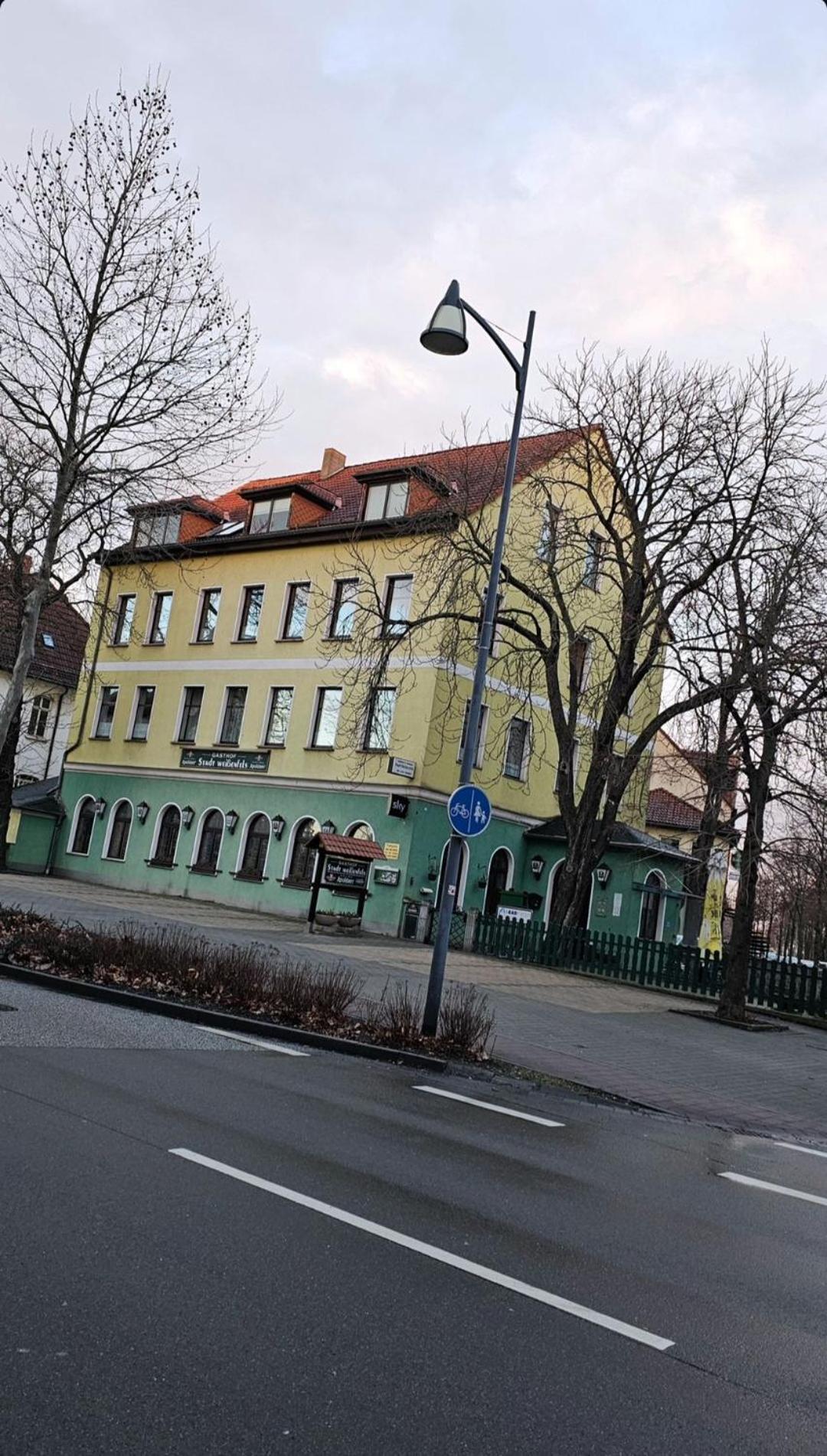 Hotel La Famiglia Weißenfels Exterior foto
